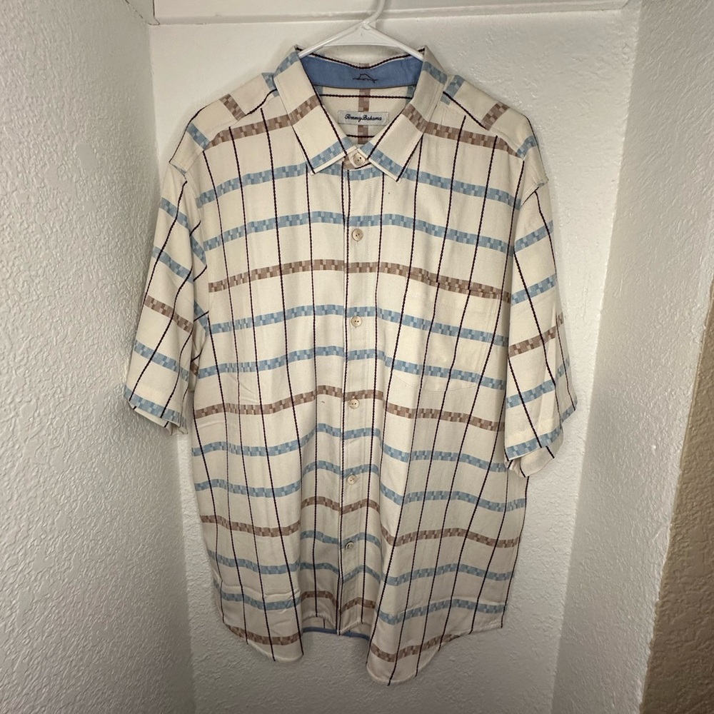 Tommy Bahama - Men’s Button Down Short Sleeve Shirt